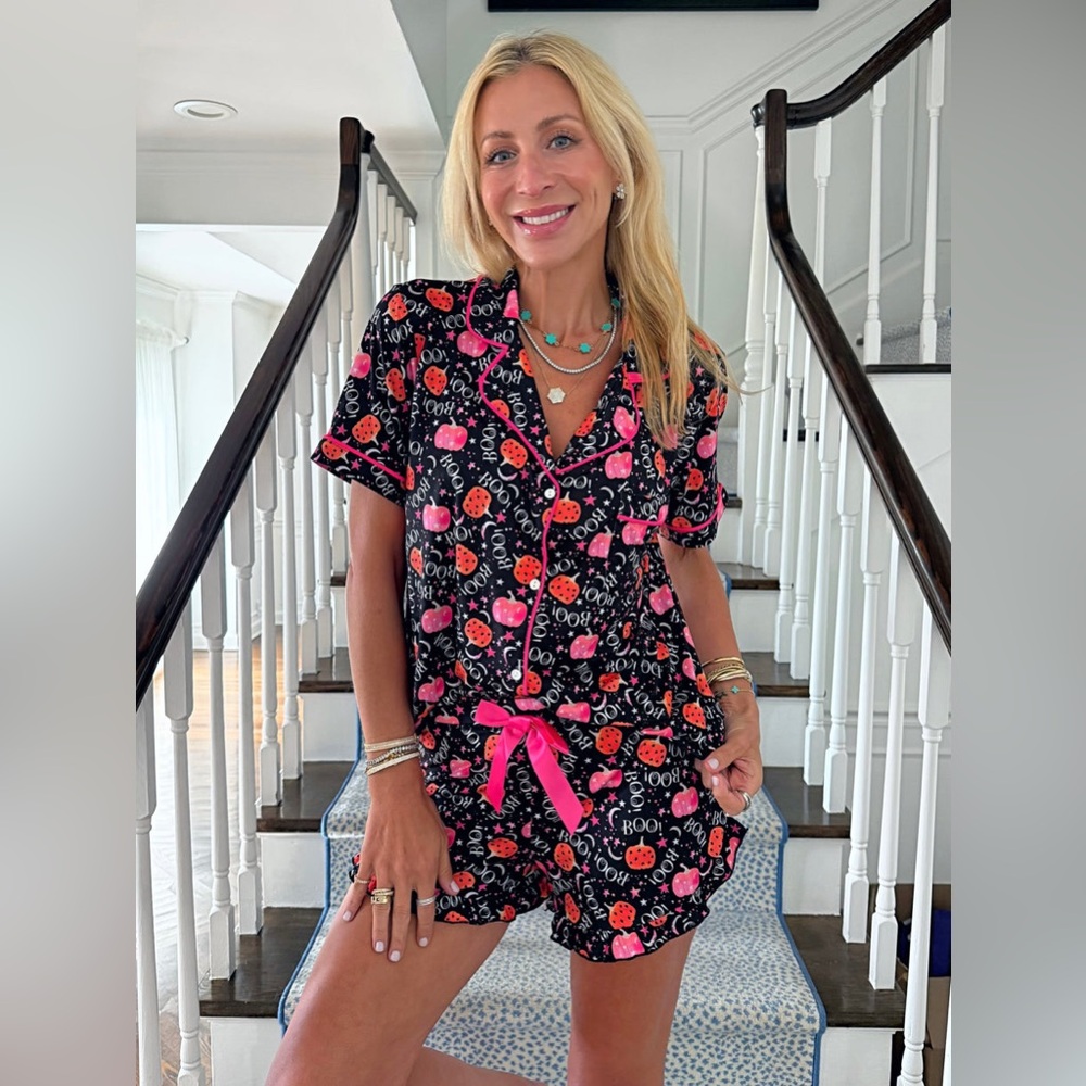 NWOT Pumpkin Boo Ruffle Shorts Pajama Set Size M